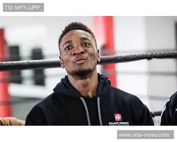 从篮球场到拳击台篮球明星的华丽转身与挑战之路